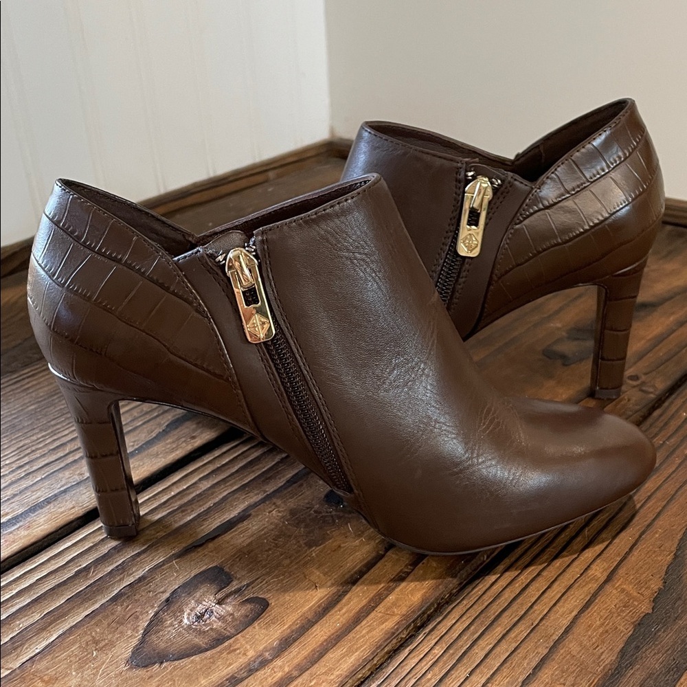 New ANTONIO MELANI  brown leather embossed crocodile stiletto ankle Boots
